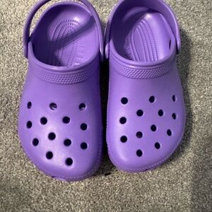CROCS Purple J2
